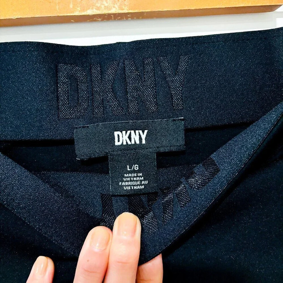 DKNY Black  pencil skirt - Picture 7 of 7